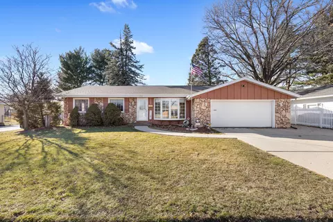 1125 N Claremont, Janesville, WI 53545