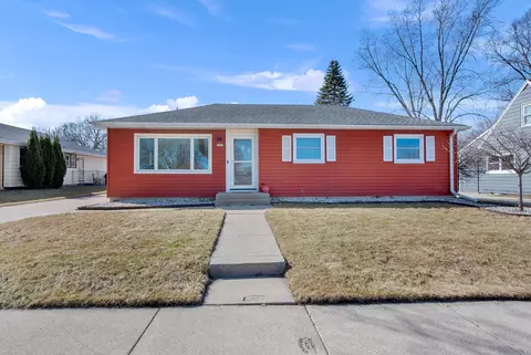 2885 S 102nd, West Allis, WI 53227