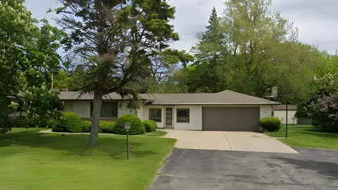 2446 S Moorland, New Berlin, WI 53151
