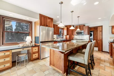 12044 N Maryhill, Mequon, WI 53092