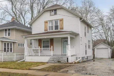 117 Central, Waukesha, WI 53186