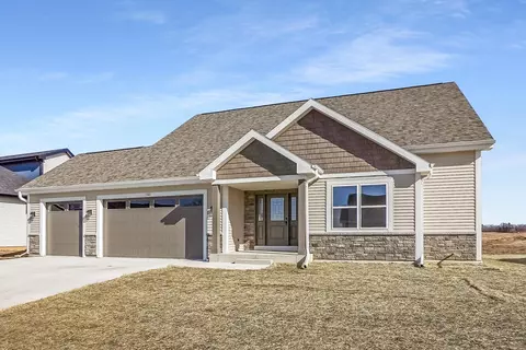 1364 Periwinkle, Oconomowoc, WI 53066