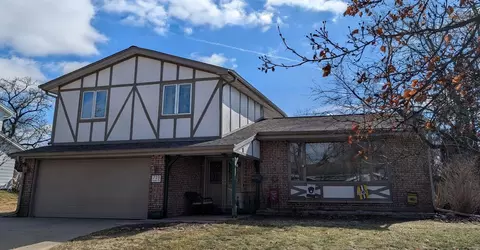 719 Lynne, Waukesha, WI 53186