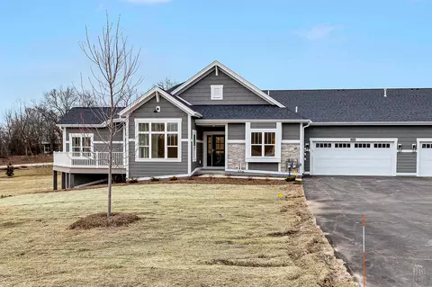 2950 N 186th #9, Brookfield, WI 53045