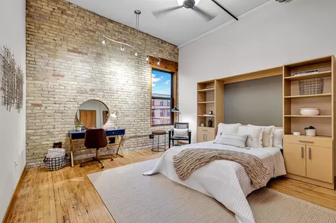 1017 S 2nd #405, Milwaukee, WI 53204