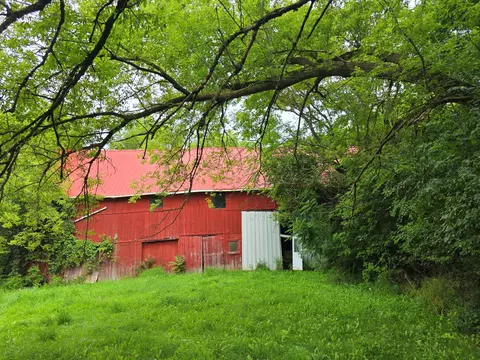 33016 Bassett, Randall, WI 53105
