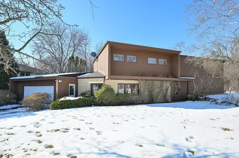 9001 N King, Bayside, WI 53217
