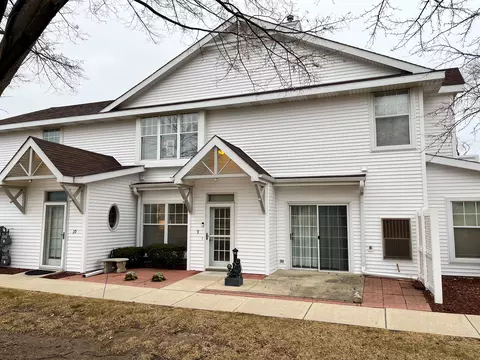 3330 E College #9, Cudahy, WI 53110
