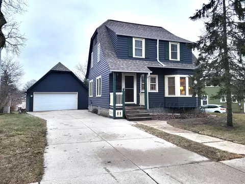250 Frederick, Waukesha, WI 53186