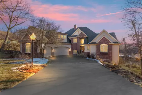 743 Royal Troon, Oconomowoc, WI 53066