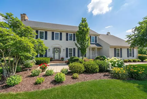 12714 N N Mdw, Mequon, WI 53092