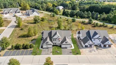 1830 Woodland #430-4, Slinger, WI 53086