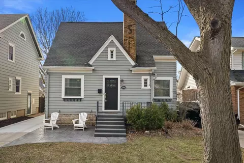 5961 N Kent, Whitefish Bay, WI 53217