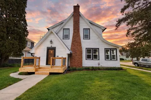 1221 Grace, Janesville, WI 53545