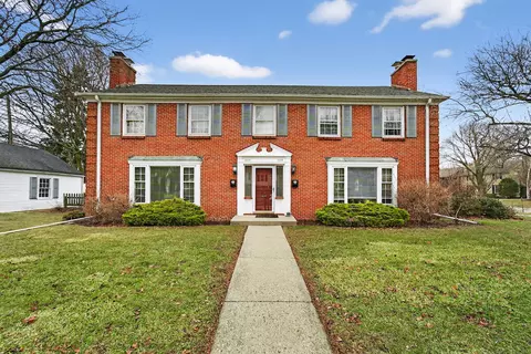 1116 E Glendale #1118, Shorewood, WI 53211