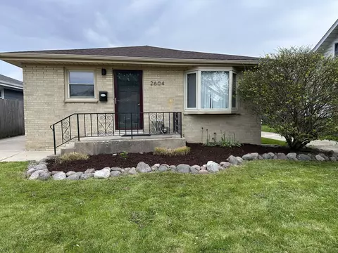 2604 Grove, Racine, WI 53405