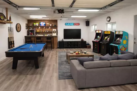2800 Mabie, Delavan, WI 53115