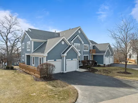 1095 Lakeland #9-22, Geneva, WI 53147