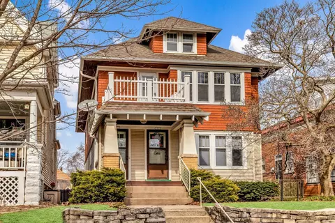 2220 E Bennett #2222, Milwaukee, WI 53207