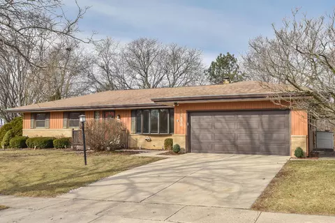 5600 Lakeview, Greendale, WI 53129