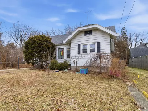 711 Whitewater, Fort Atkinson, WI 53538