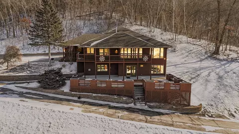 n946 Lauterbach Road, Shelby, WI 54601