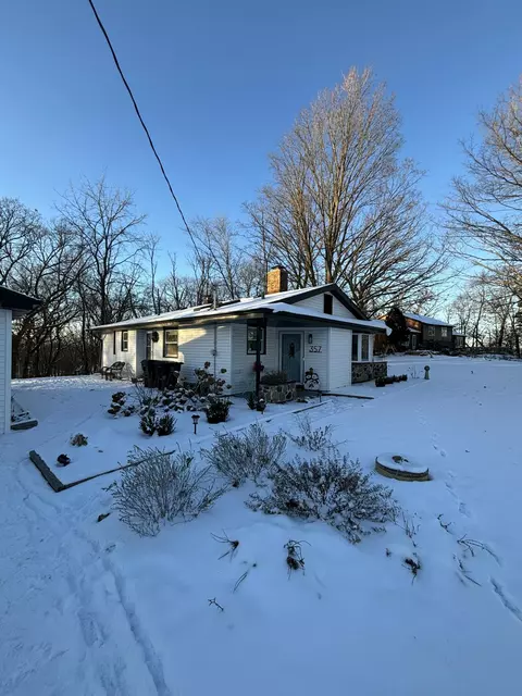357 Huntington, Delafield, WI 53018