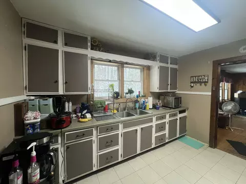 Kitchen - 2550 Columbus, Eagle River, WI 54521 photo 4 of 5