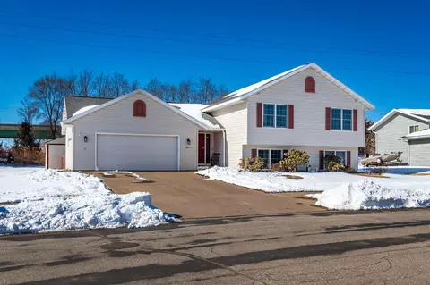 1004 Remington, Holmen, WI 54636