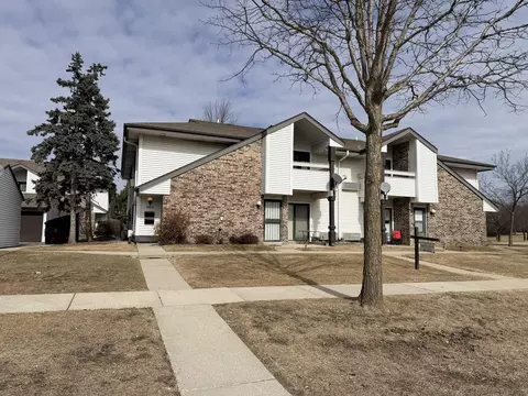 10810 W Donna, Milwaukee, WI 53224