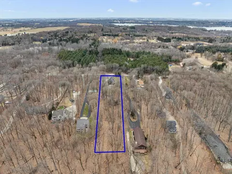 3973 Oak, Polk, WI 53095
