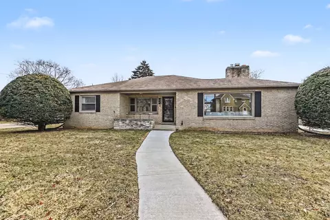 306 N Pinecrest, Milwaukee, WI 53208