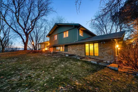 w260n5139 Autumn, Pewaukee, WI 53072