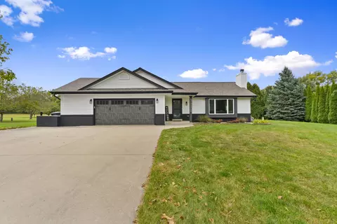 w310s2748 Wild Rose, Genesee, WI 53188