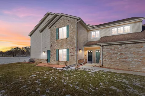 4561 S 124th, New Berlin, WI 53151