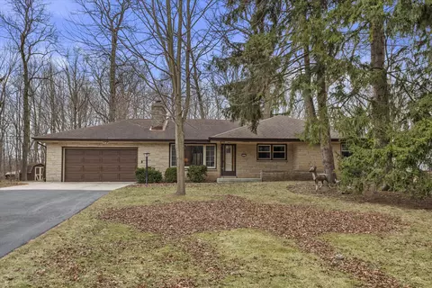 4007 W Southland, Franklin, WI 53132