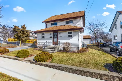 853 Genesee, Waukesha, WI 53186