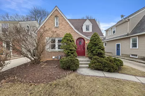 5934 N Kent, Whitefish Bay, WI 53217