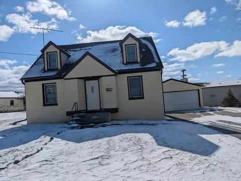 94 E North Water, Algoma, WI 54201