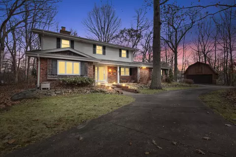 2550 Harmony, Brookfield, WI 53045