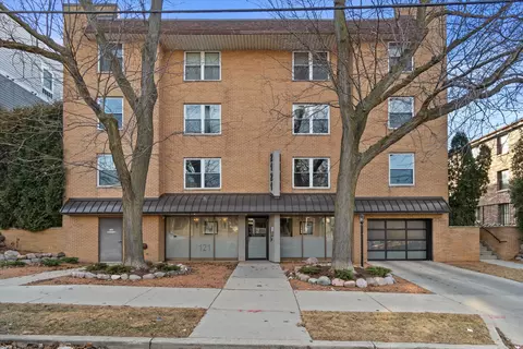 2121 N Cambridge #103, Milwaukee, WI 53202