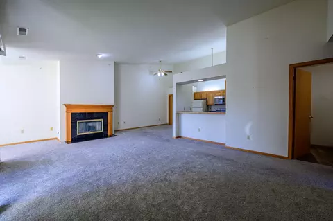 9354 W Loomis #4, Franklin, WI 53132
