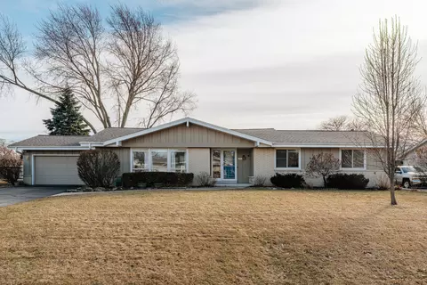 13715 W W Park, New Berlin, WI 53151