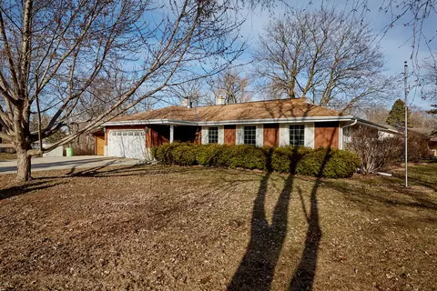 18700 Moor, Brookfield, WI 53045