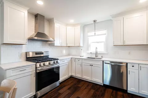 3200 S Chase, Milwaukee, WI 53207