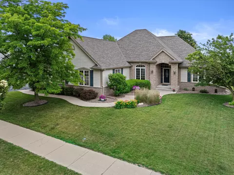 1855 River Lks, Oconomowoc, WI 53066