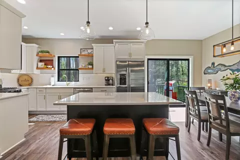787 Odsila, Fontana, WI 53125