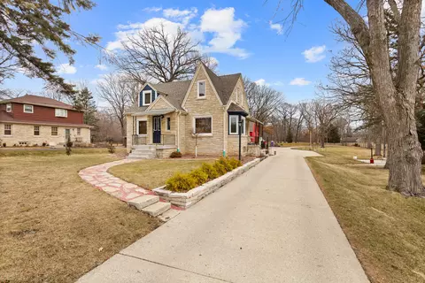5422 S 43rd, Greenfield, WI 53220