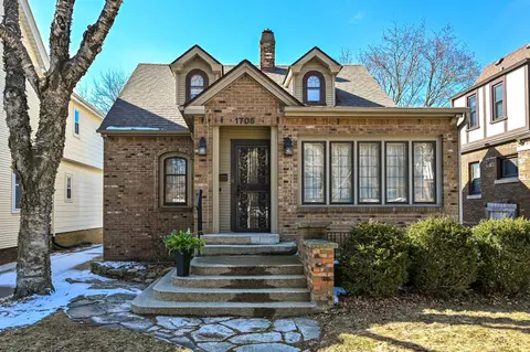 1705 N 68th, Wauwatosa, WI 53213