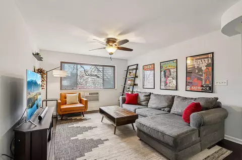 1108 N Milwaukee #212, Milwaukee, WI 53202